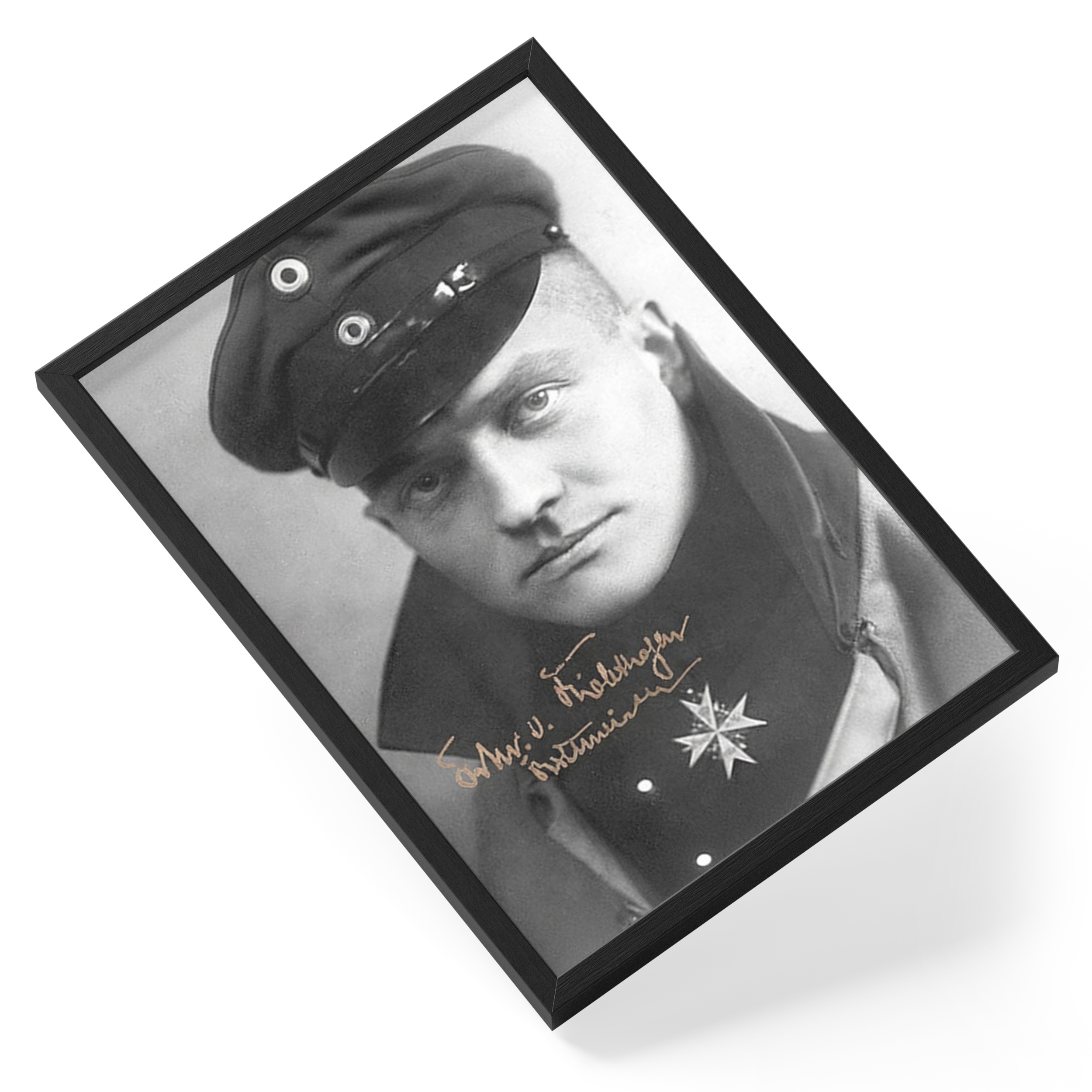 Red Baron Manfred Von Richthofen Ww1 Flying Ace Pilot — angled view