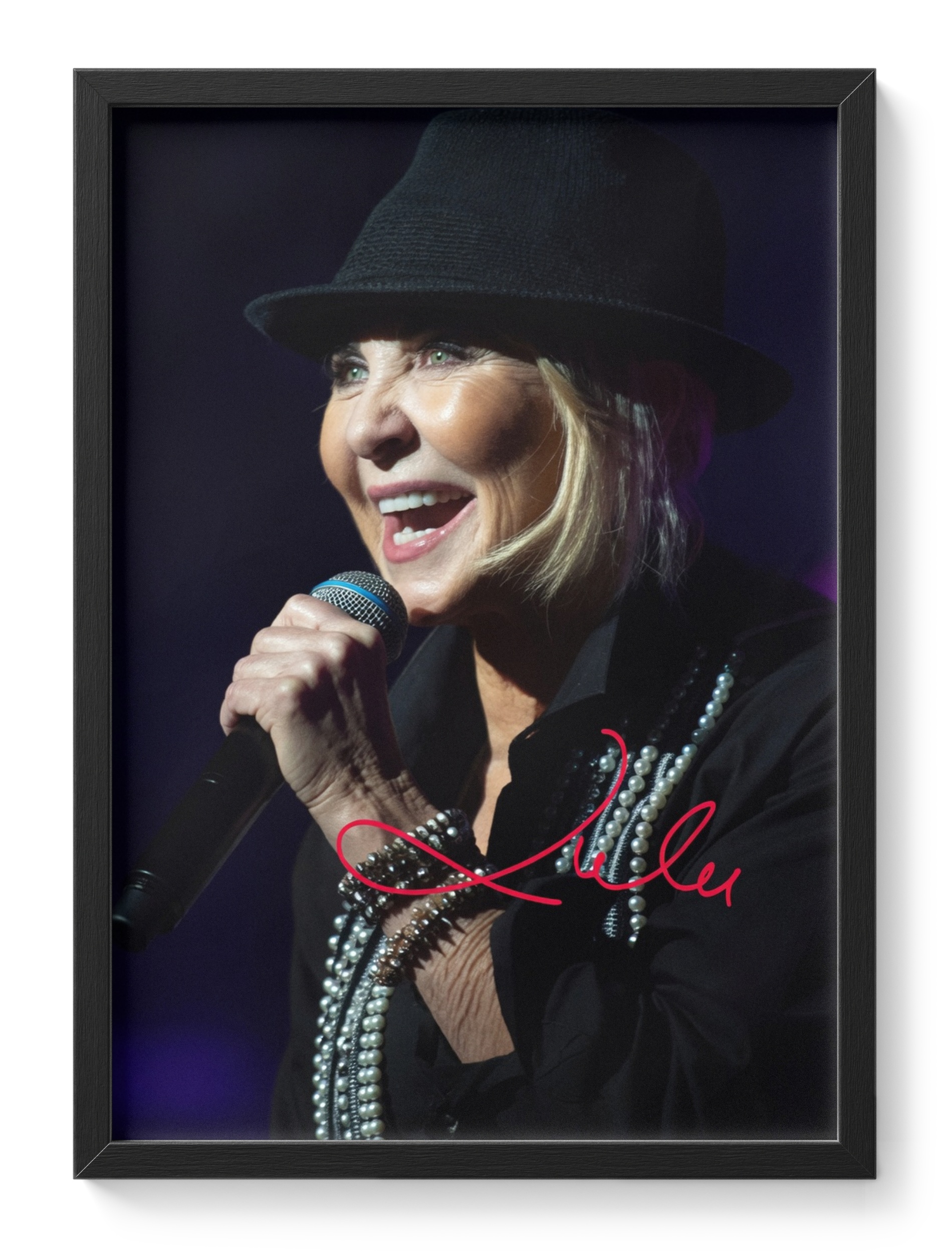 Lulu Singer British Pop Shout Portrait Signed — main view